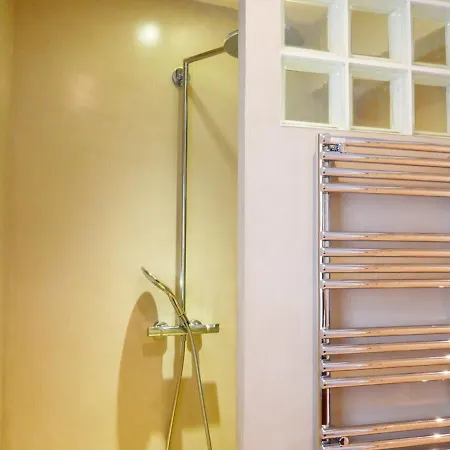 Holiday home Charmante Maison Renovee Avec Gout, Jardin Clos, Acces Wifi, Proche Commerces Et Mer. - Fr-1-224b-160 *