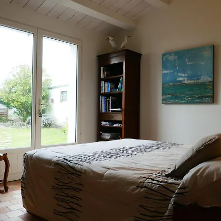 Holiday home Charmante Maison Renovee Avec Gout, Jardin Clos, Acces Wifi, Proche Commerces Et Mer. - Fr-1-224b-160