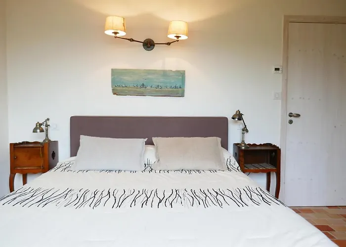 Charmante Maison Renovee Avec Gout, Jardin Clos, Acces Wifi, Proche Commerces Et Mer. - Fr-1-224b-160 度假居